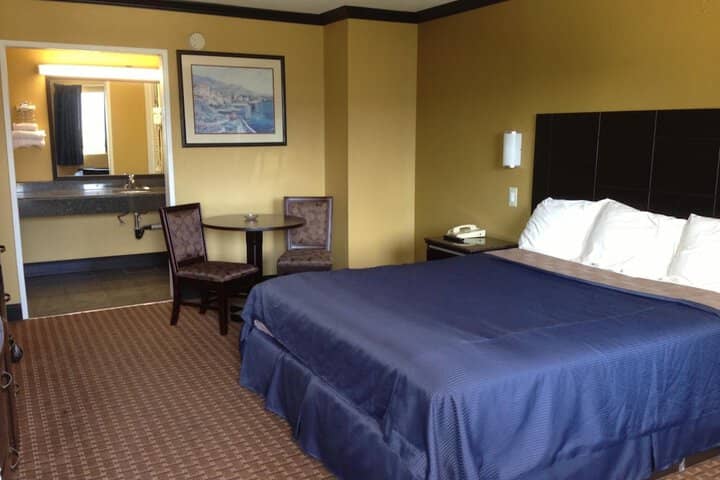 Room 13 of 41