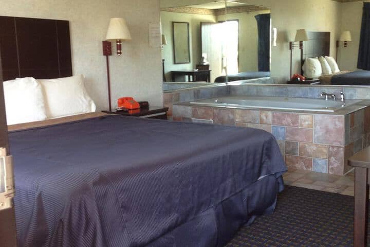 Room 11 of 41