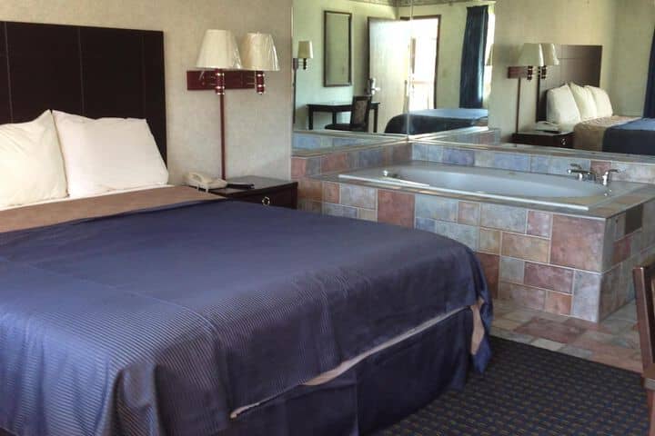 Room 15 of 41