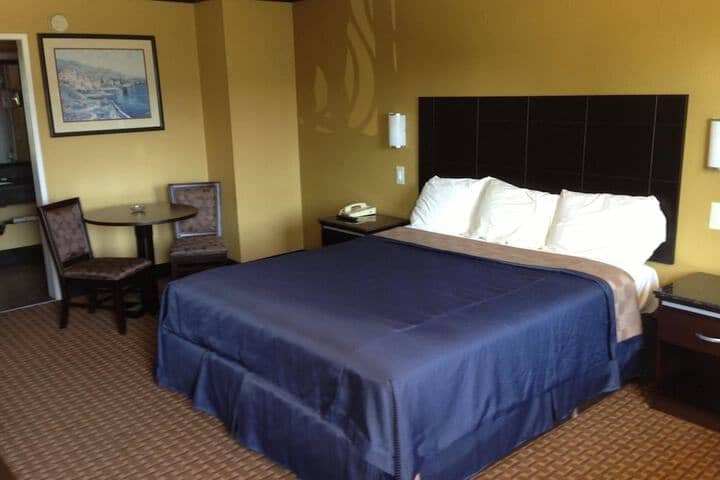 Room 17 of 41