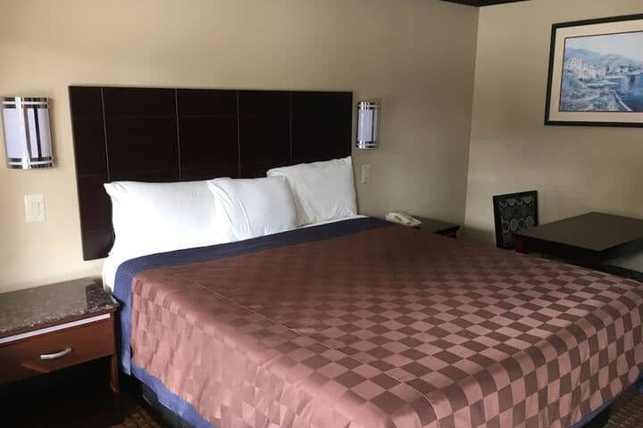 Room 5 of 41