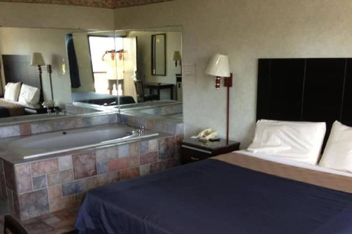 Room 9 of 41